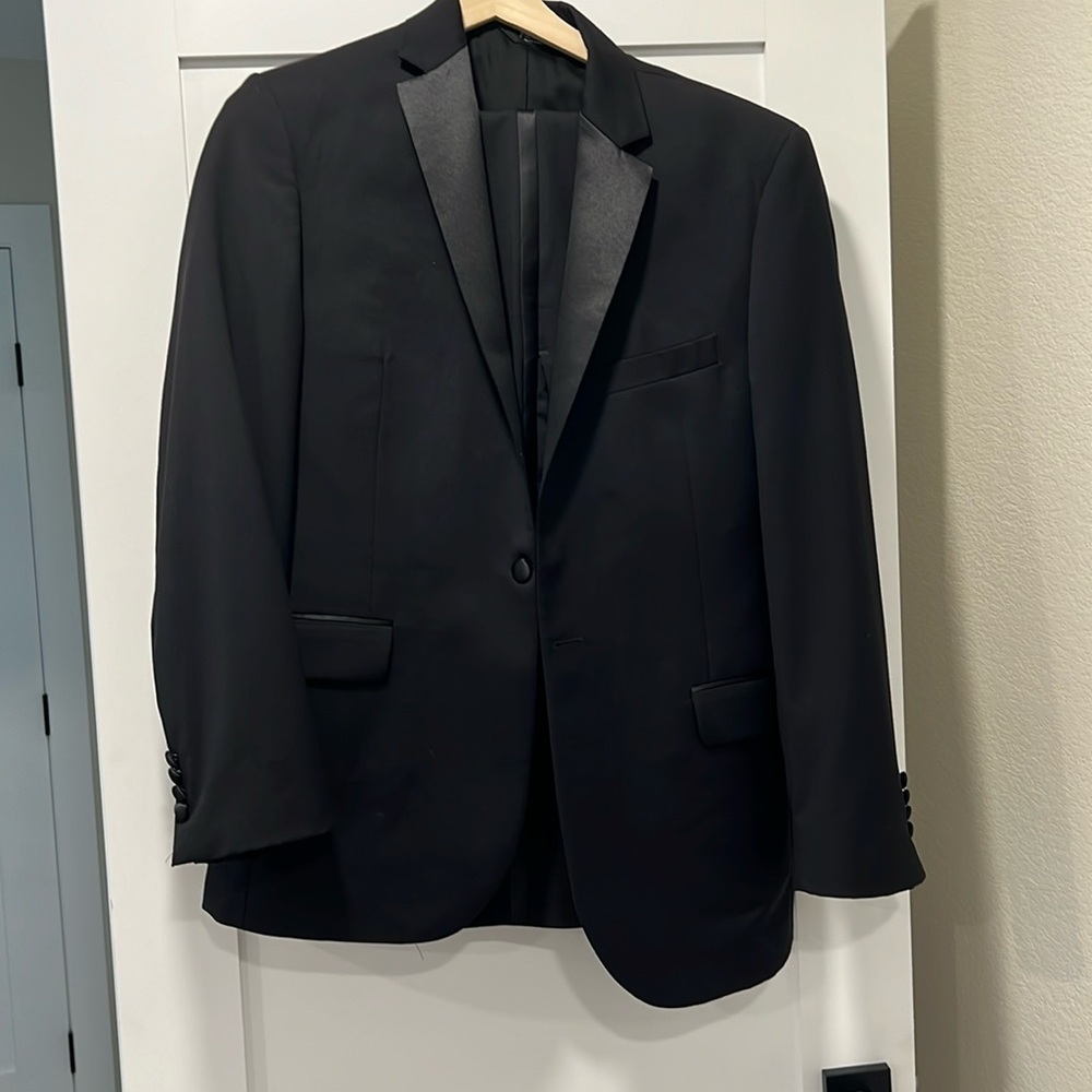 Men’s black tux jacket and pants